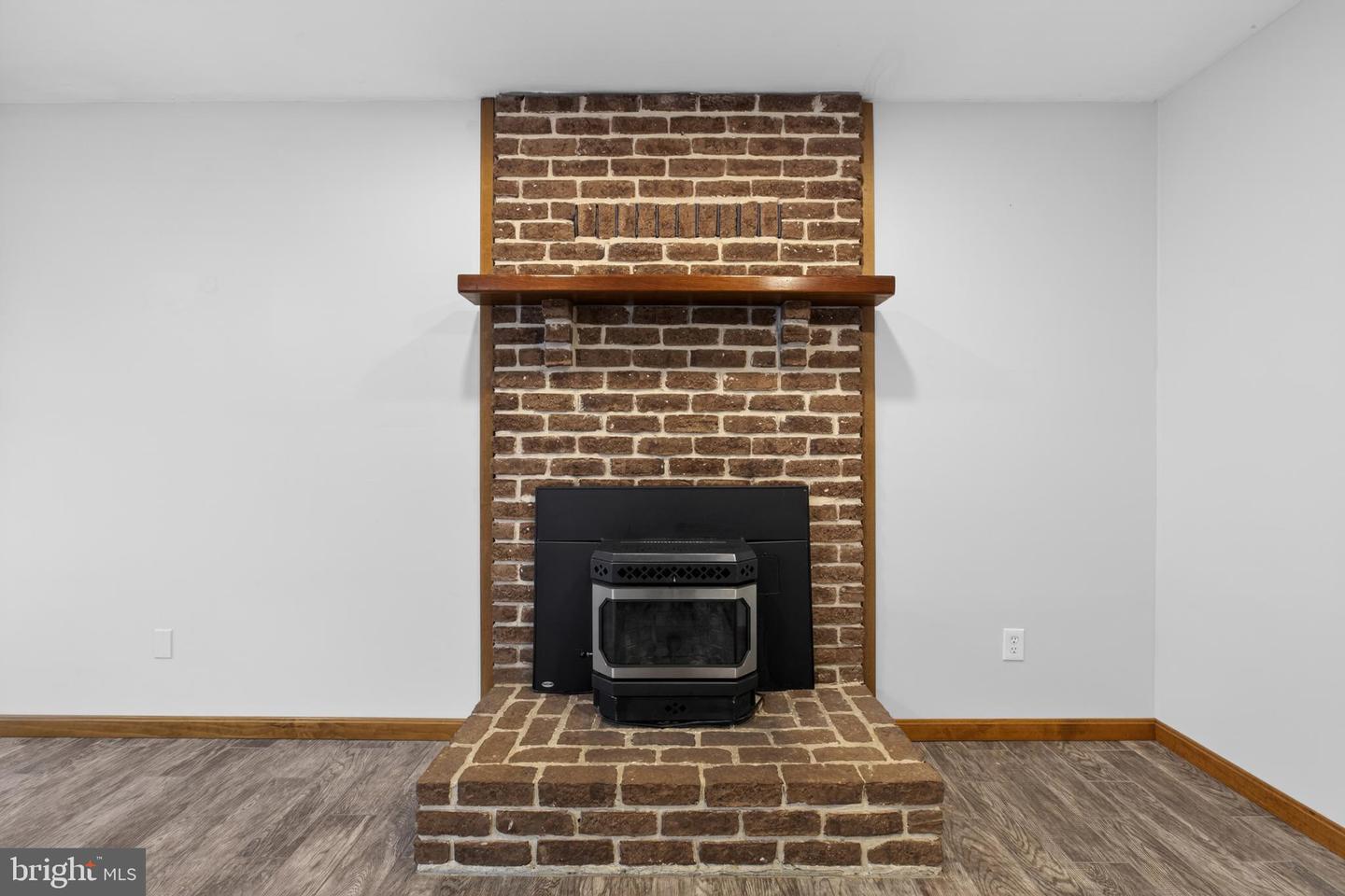 10 Brook Valley Ct Property Photo 27