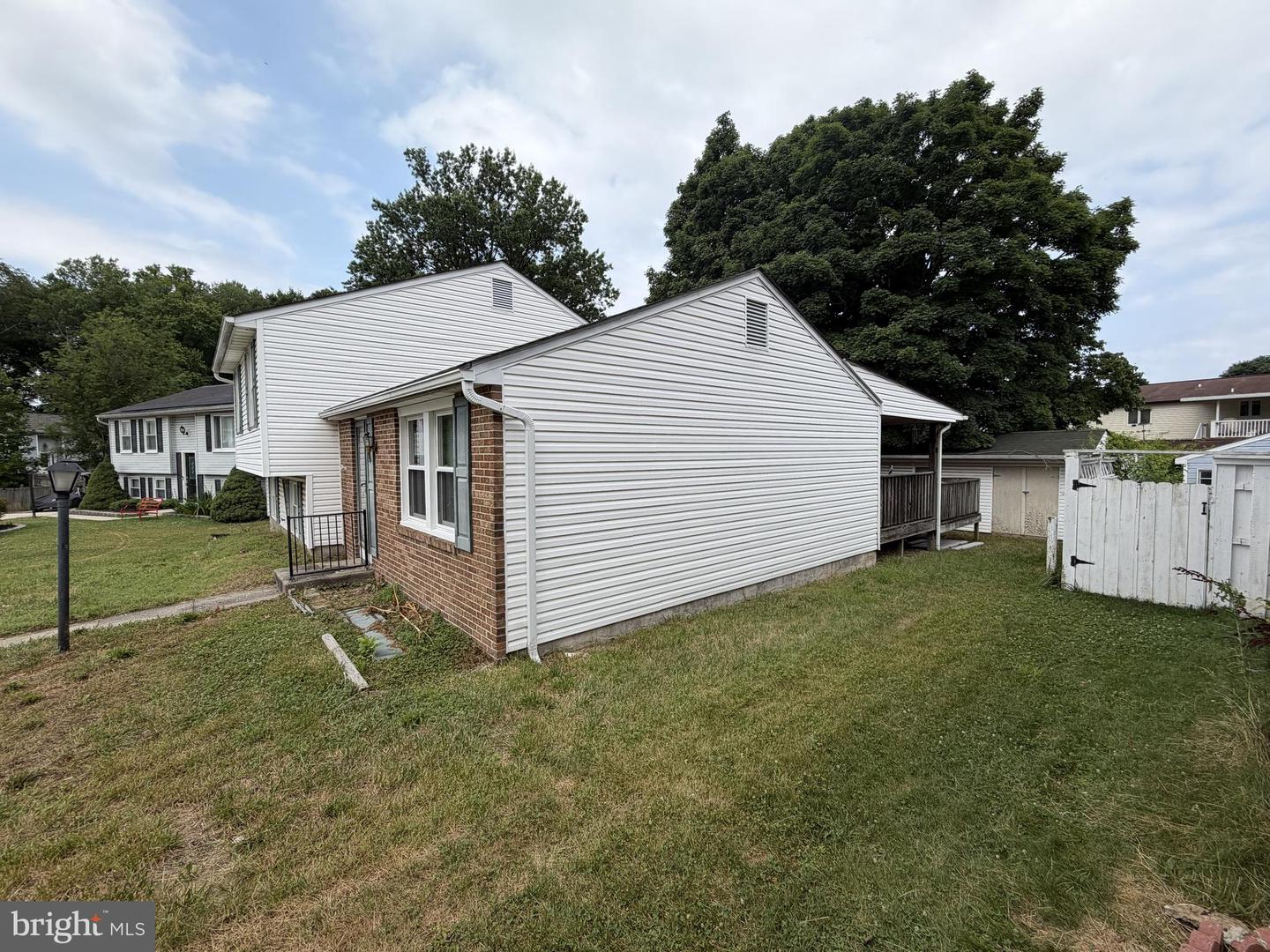 21 Woodmans Ct Property Photo 3