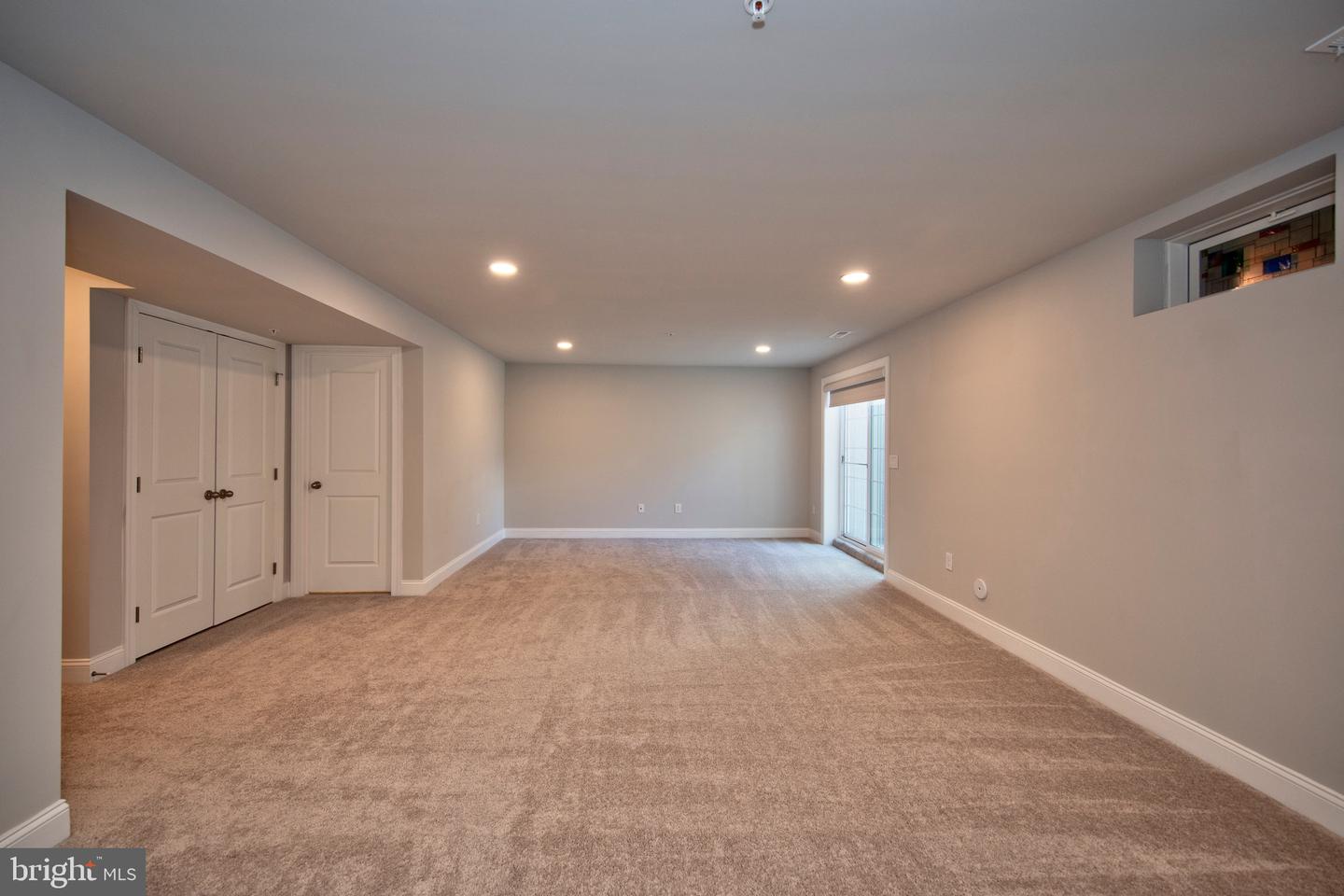 20 Jefferson Ave Property Photo 33