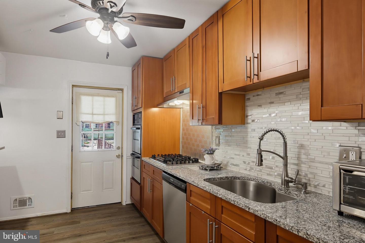 5655 Utrecht Rd Property Photo 7