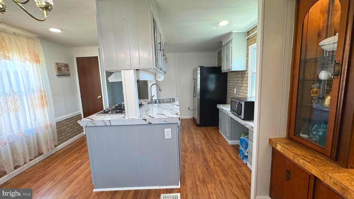 28 Rockywood Lane Property Photo 12