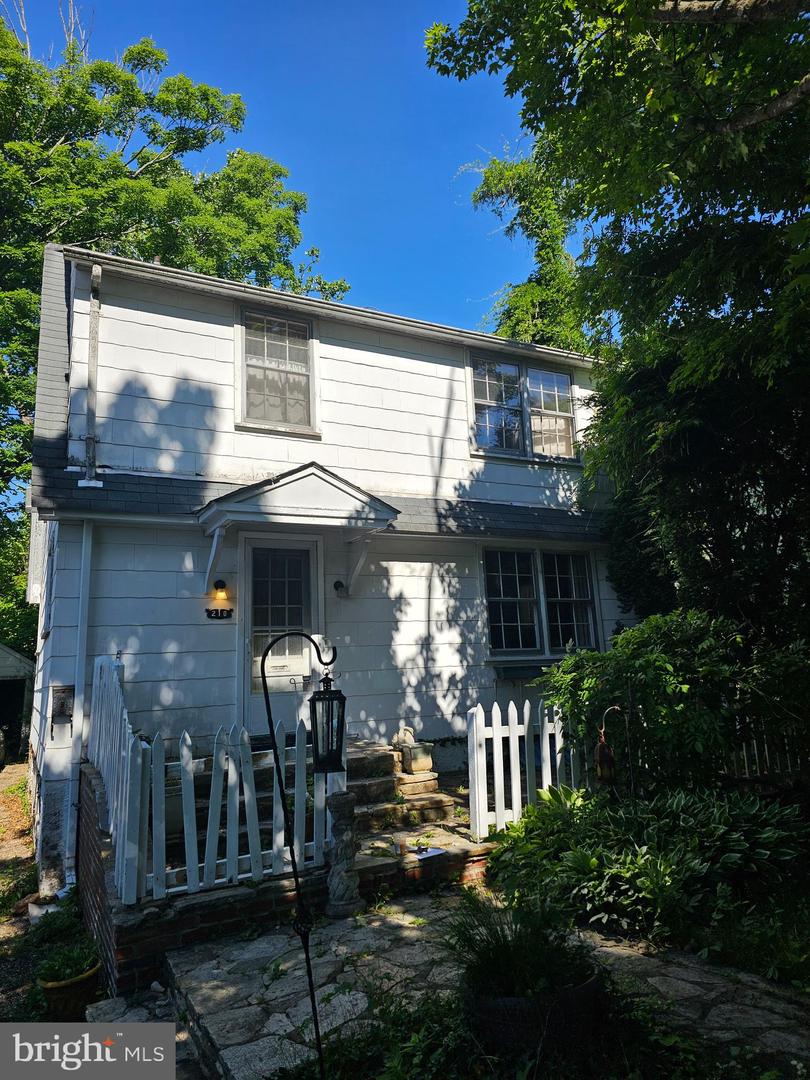210 Bosley Ave Property Photo 1