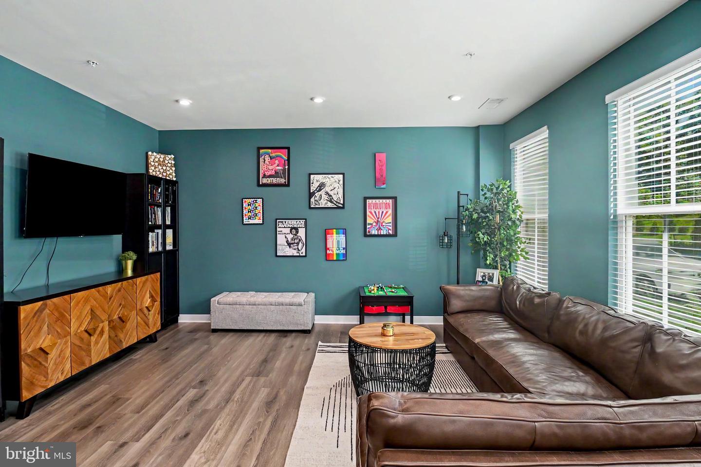 10835 Beckenham St Property Photo 4