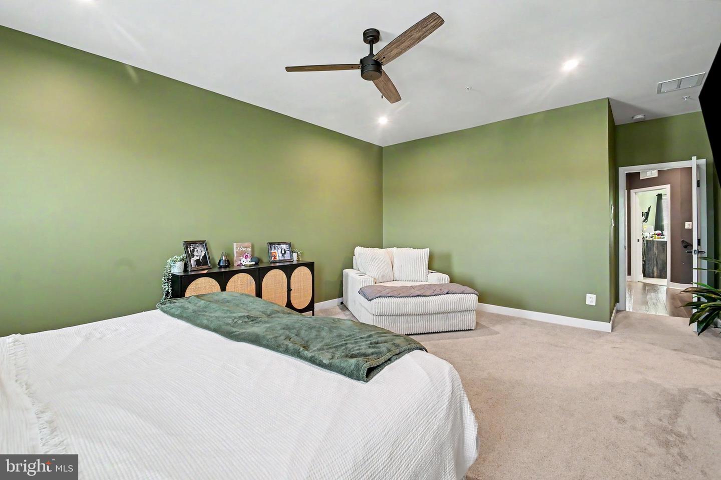 10835 Beckenham St Property Photo 27