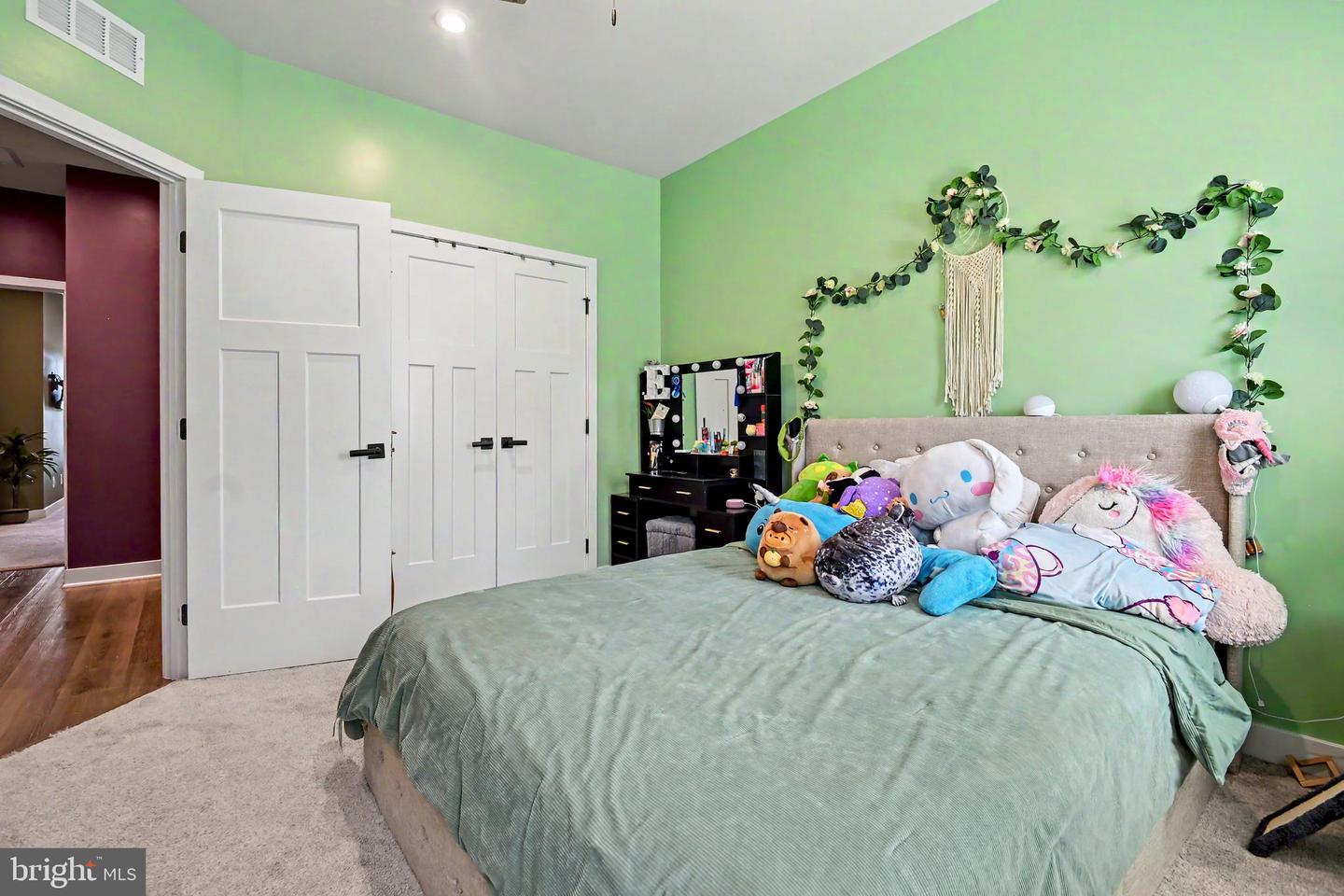 10835 Beckenham St Property Photo 29