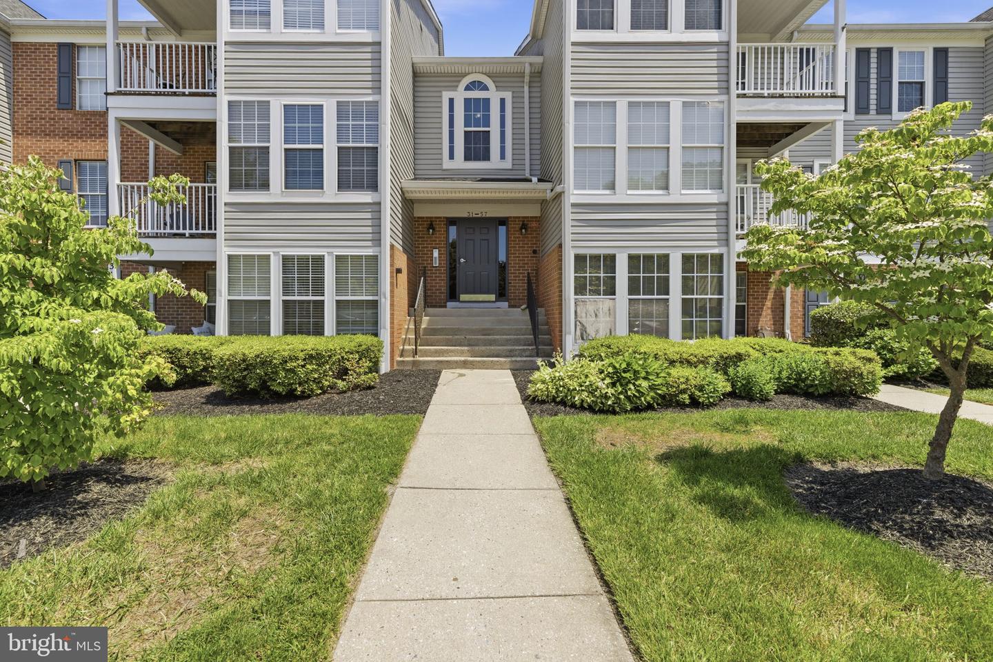 57 WILLOW PATH CT #10-57 Property Photo 1