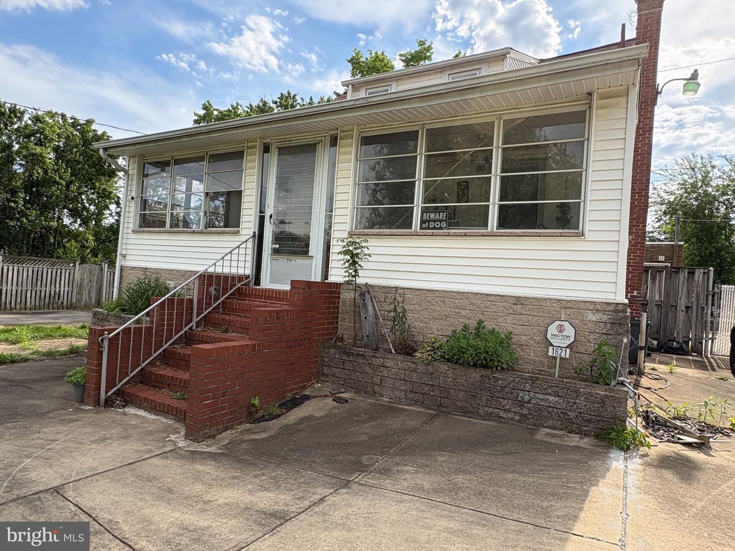 1621 Rosewick Ave Property Photo 4