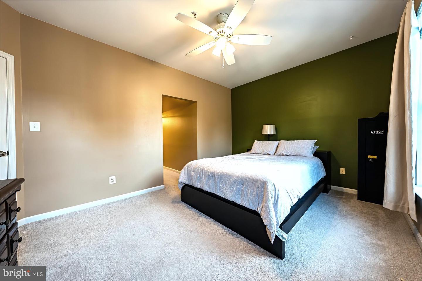 5000 Hollington Dr #301 Property Photo 11
