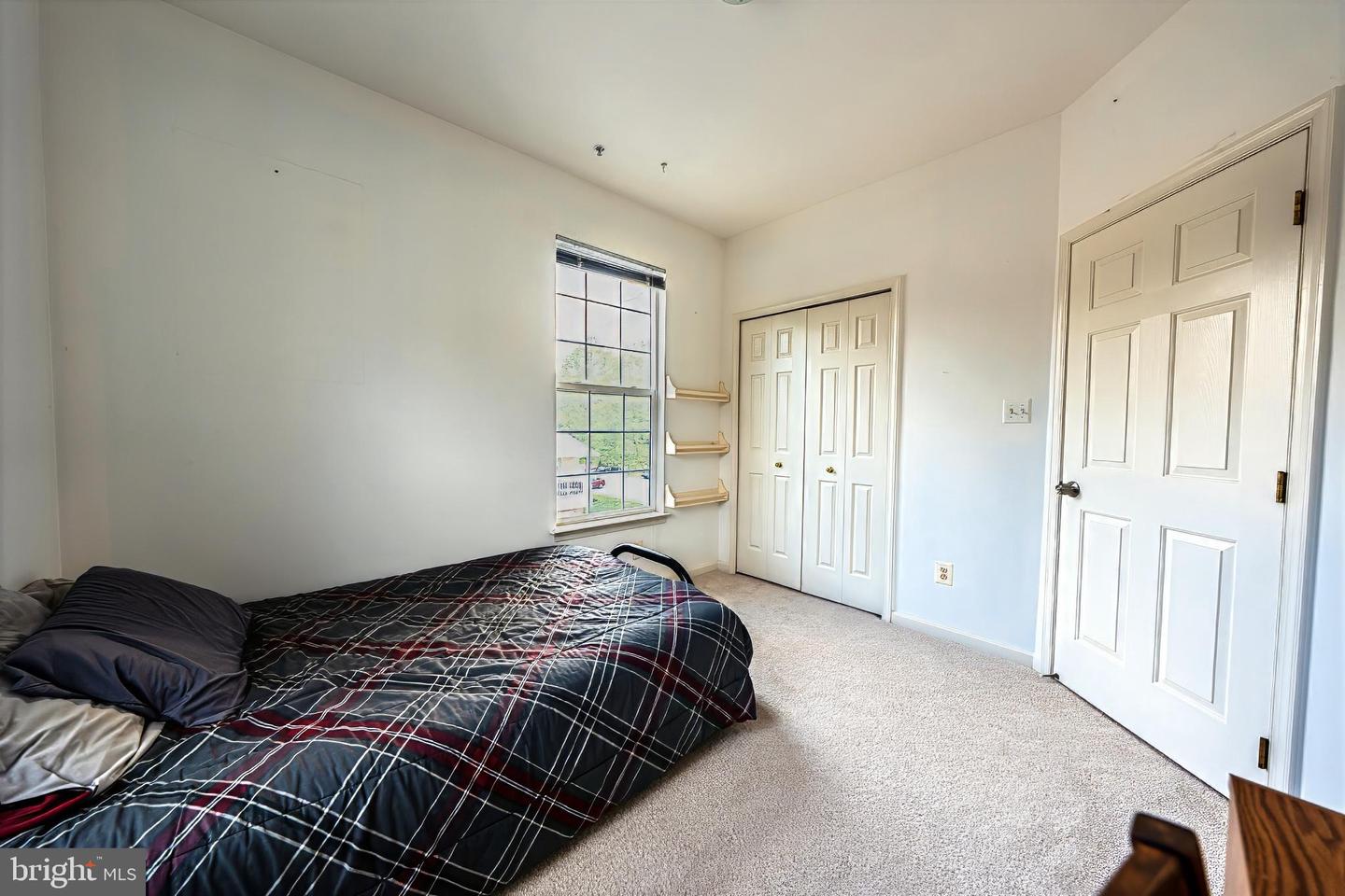 5000 Hollington Dr #301 Property Photo 15