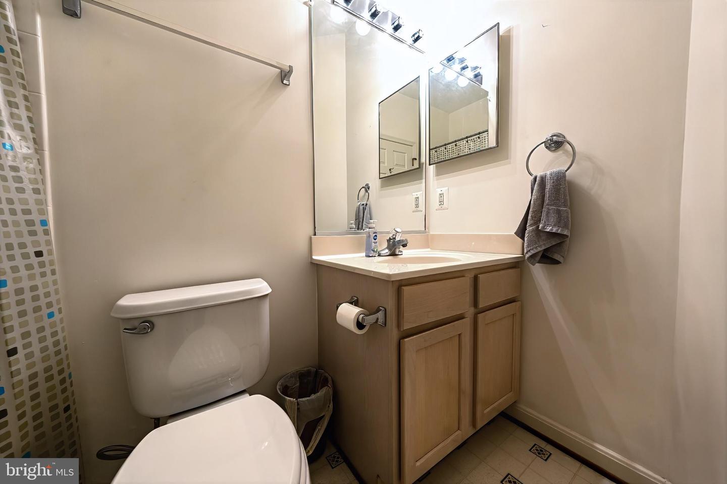 5000 Hollington Dr #301 Property Photo 20