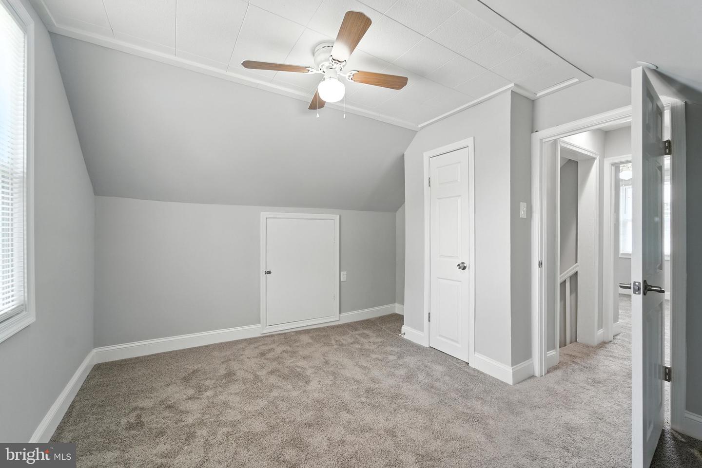 1608 Howard Property Photo 10