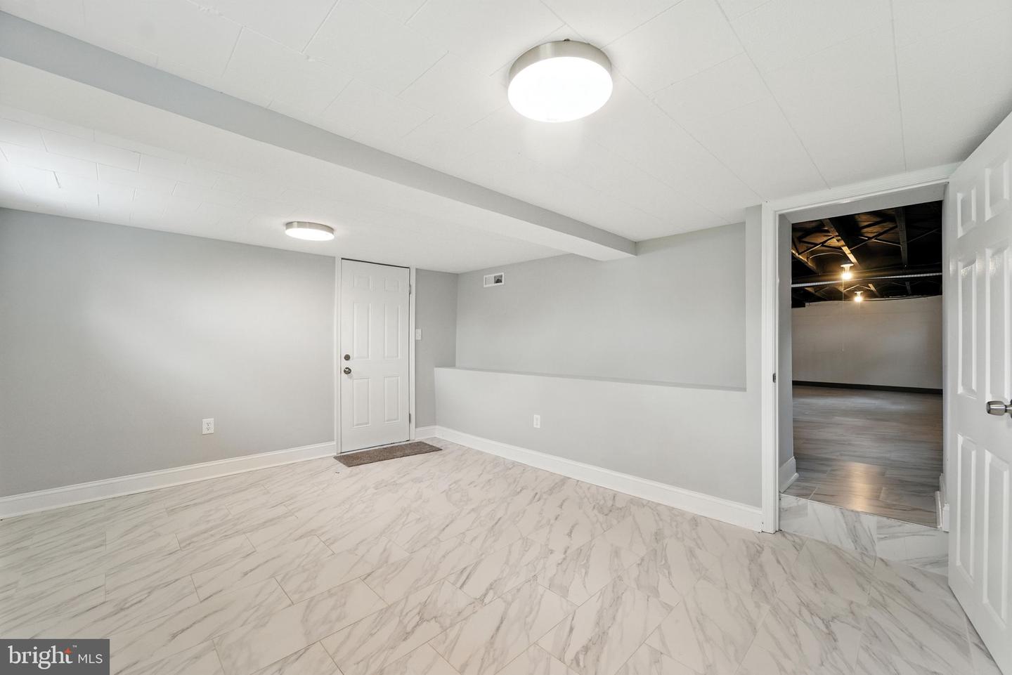 1608 Howard Property Photo 24