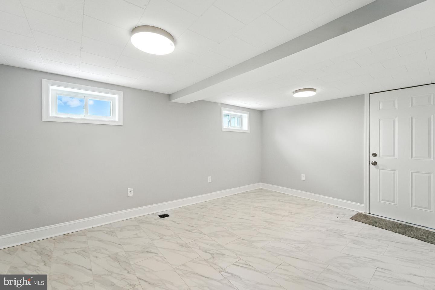 1608 Howard Property Photo 25