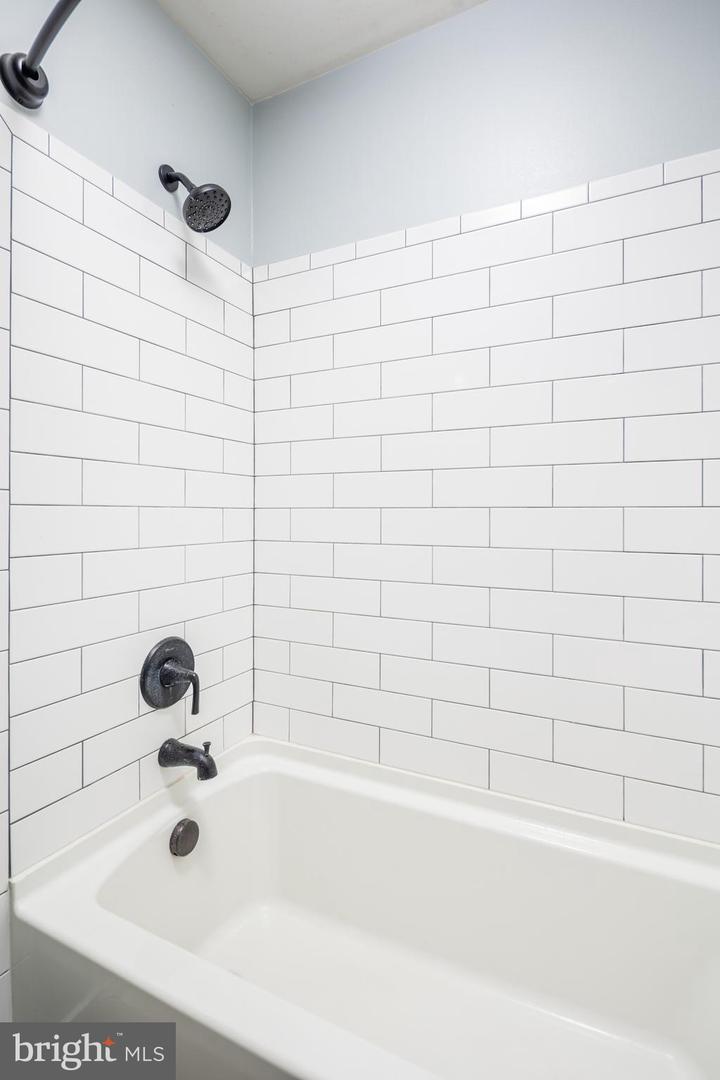 33 Strabane Ct Property Photo 24