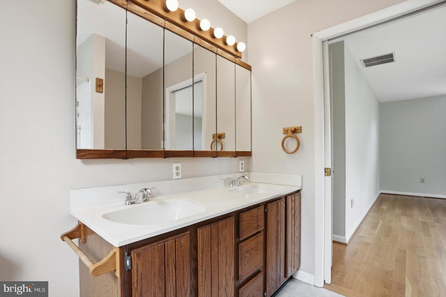 24 Normal Ter Property Photo 26