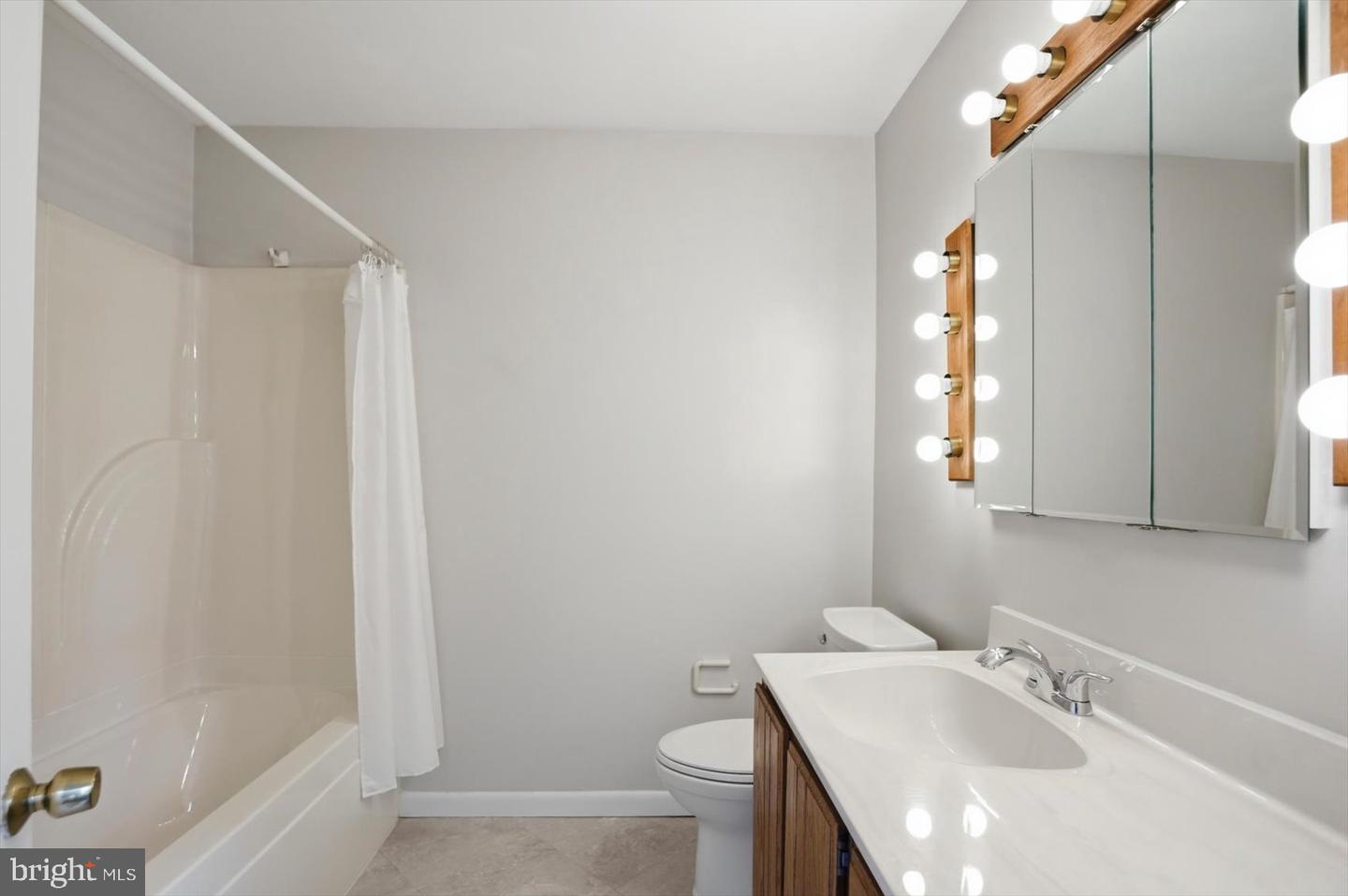 24 Normal Ter Property Photo 34