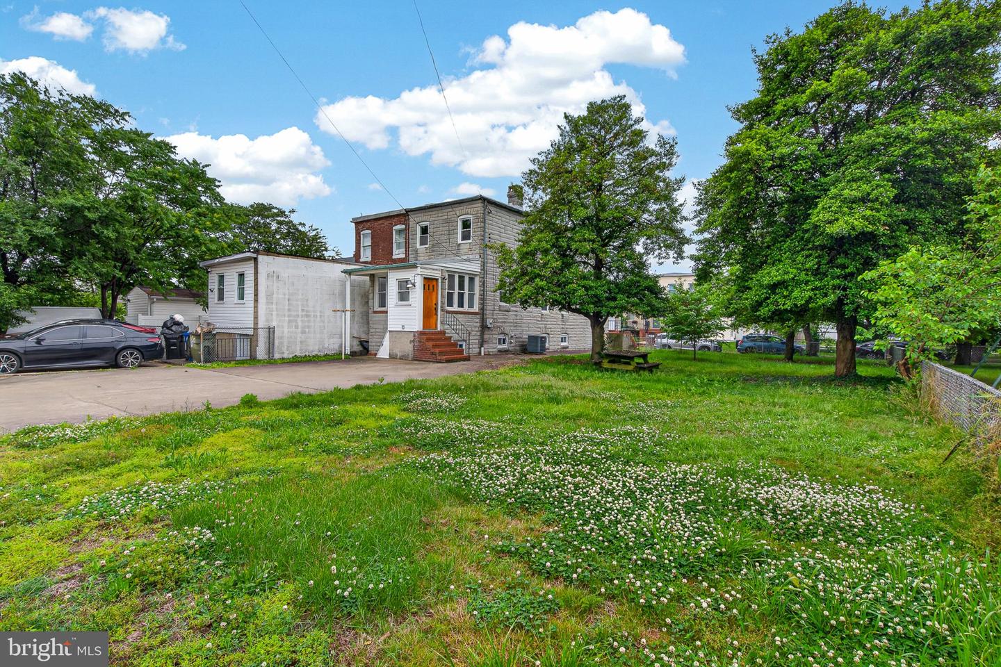 262 Colgate Ave Property Photo 41
