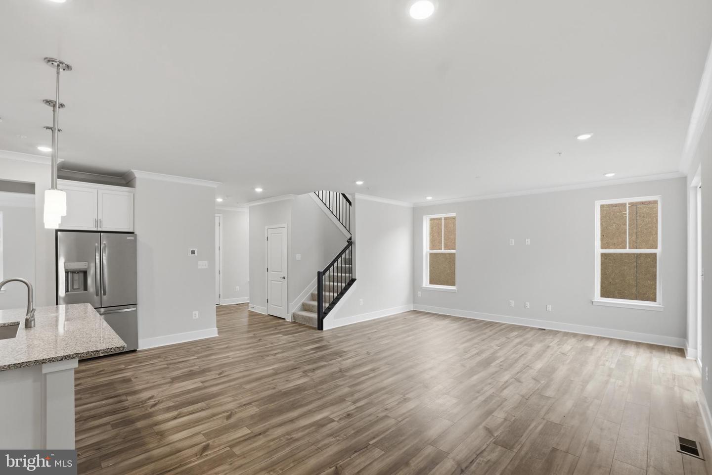 6613 Greenleigh Ave Property Photo 6
