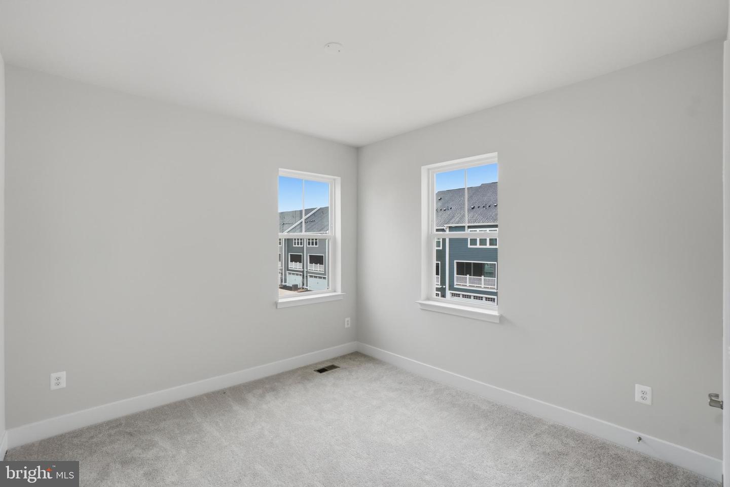 6613 Greenleigh Ave Property Photo 10