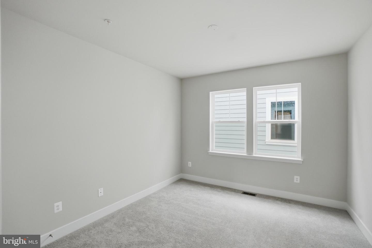6613 Greenleigh Ave Property Photo 11