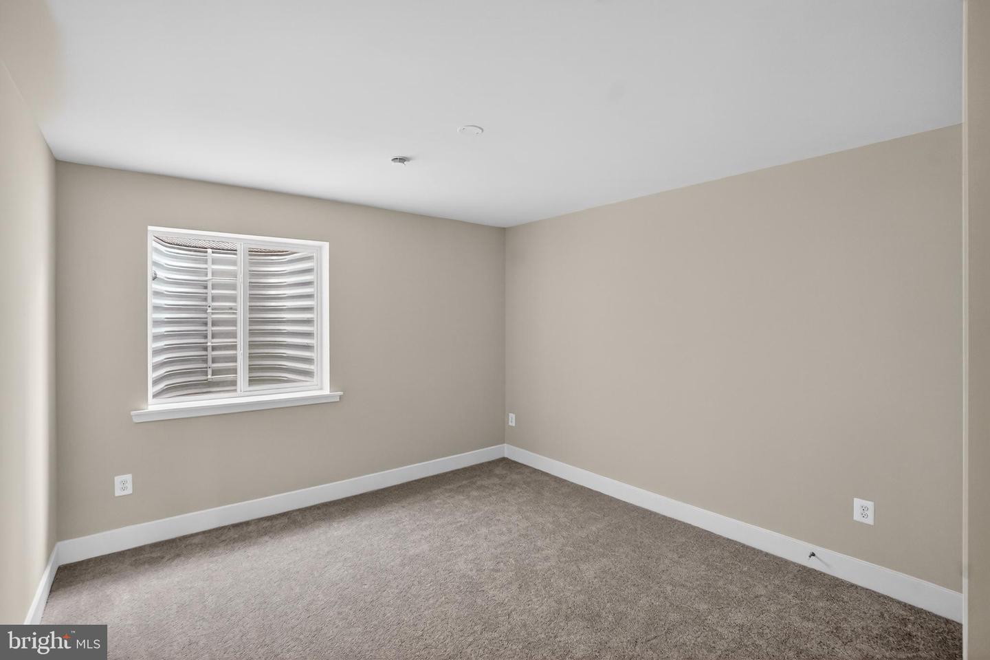 6613 Greenleigh Ave Property Photo 13