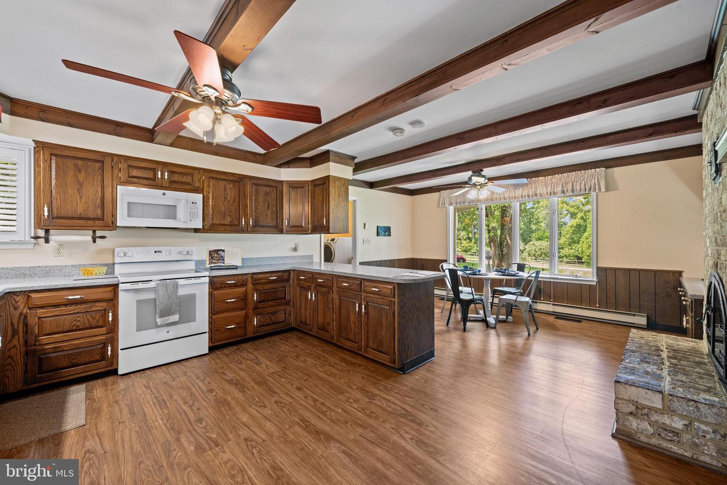 6 Stonehurst Rd Property Photo 12