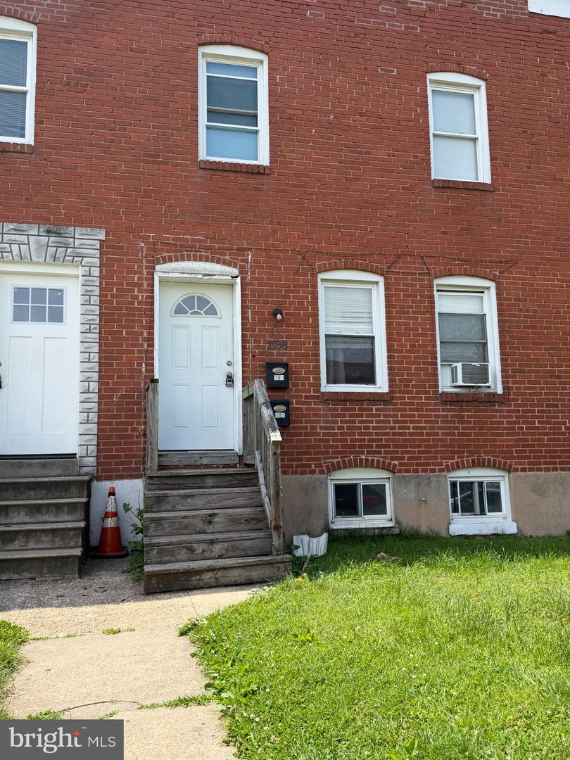 2936 YORKWAY #2 Property Photo 1