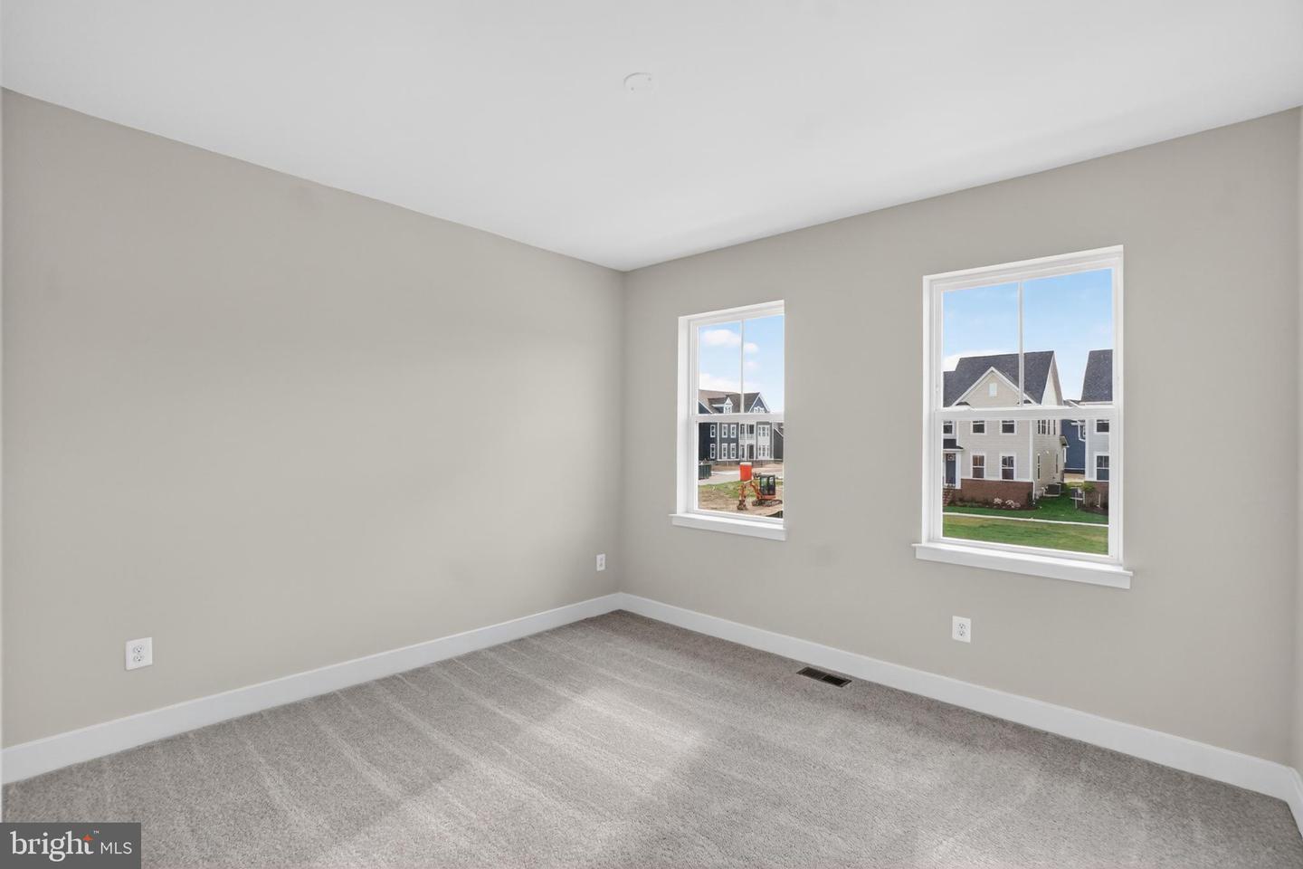 505 Willowshire St Property Photo 10