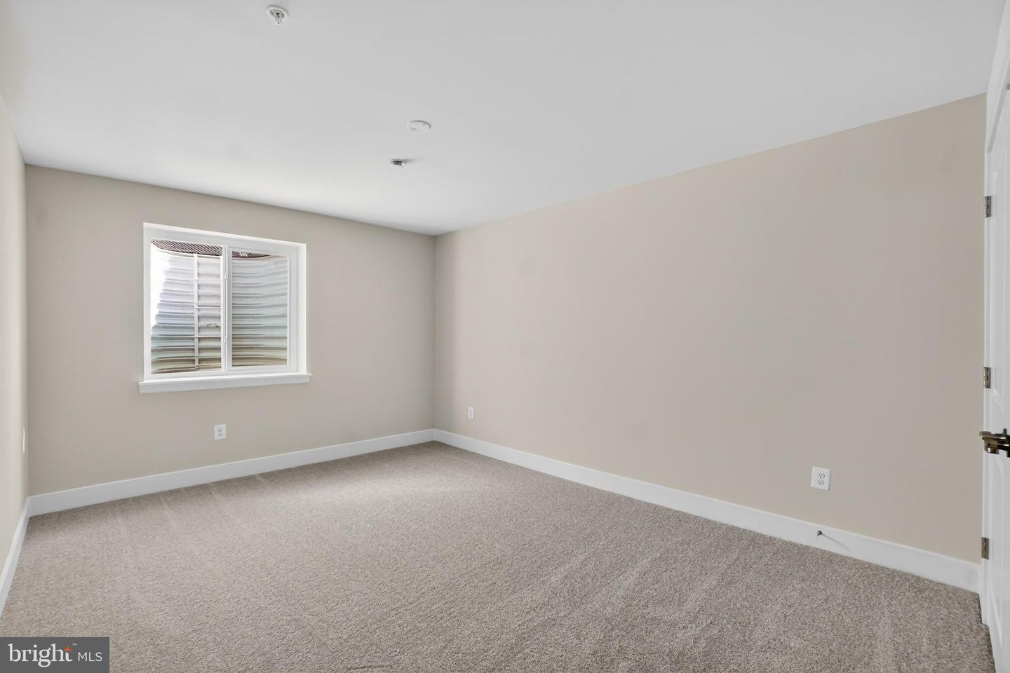 505 Willowshire St Property Photo 12