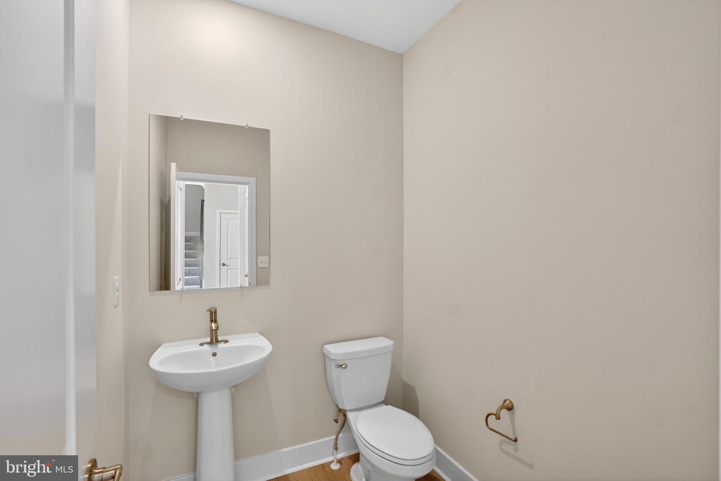 505 Willowshire St Property Photo 15