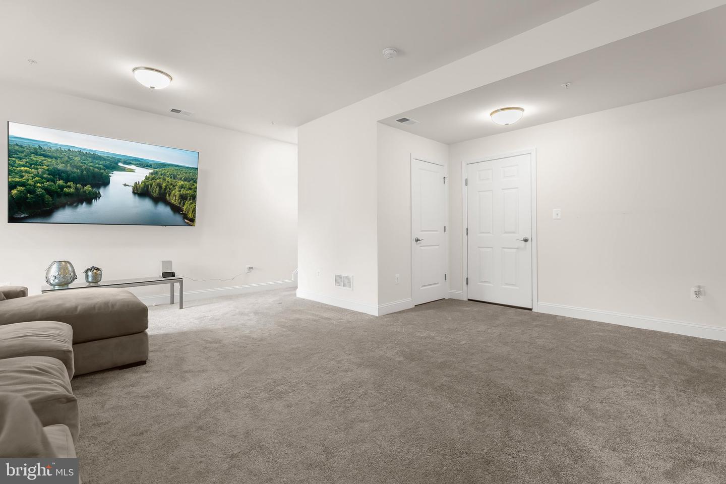 3 Greensborough Rd Property Photo 35