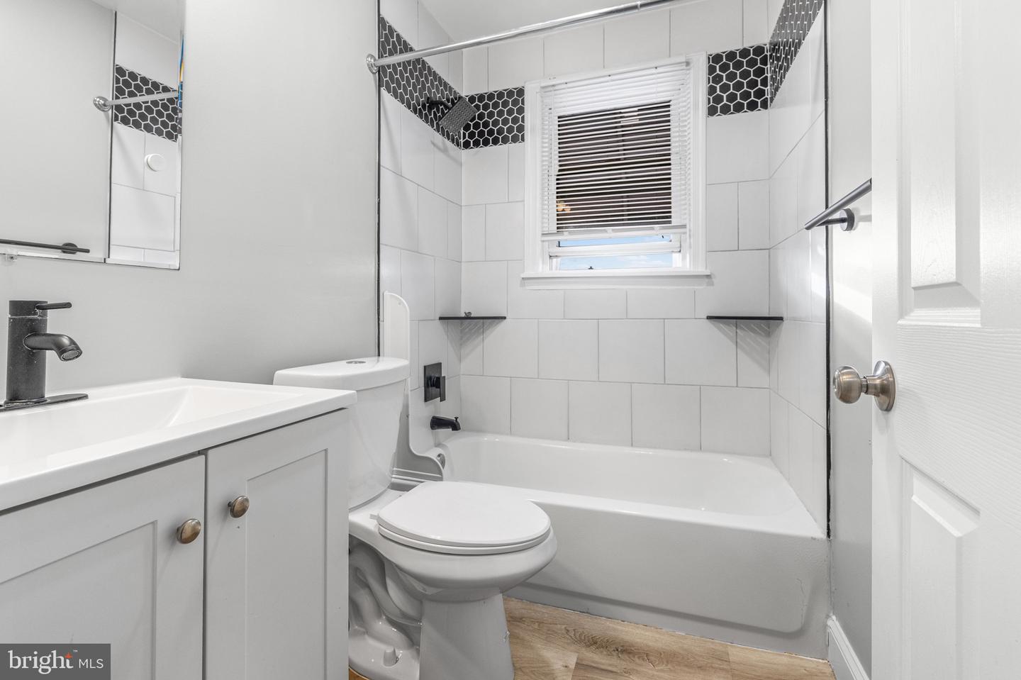 2203 Redthorn Rd Property Photo 9