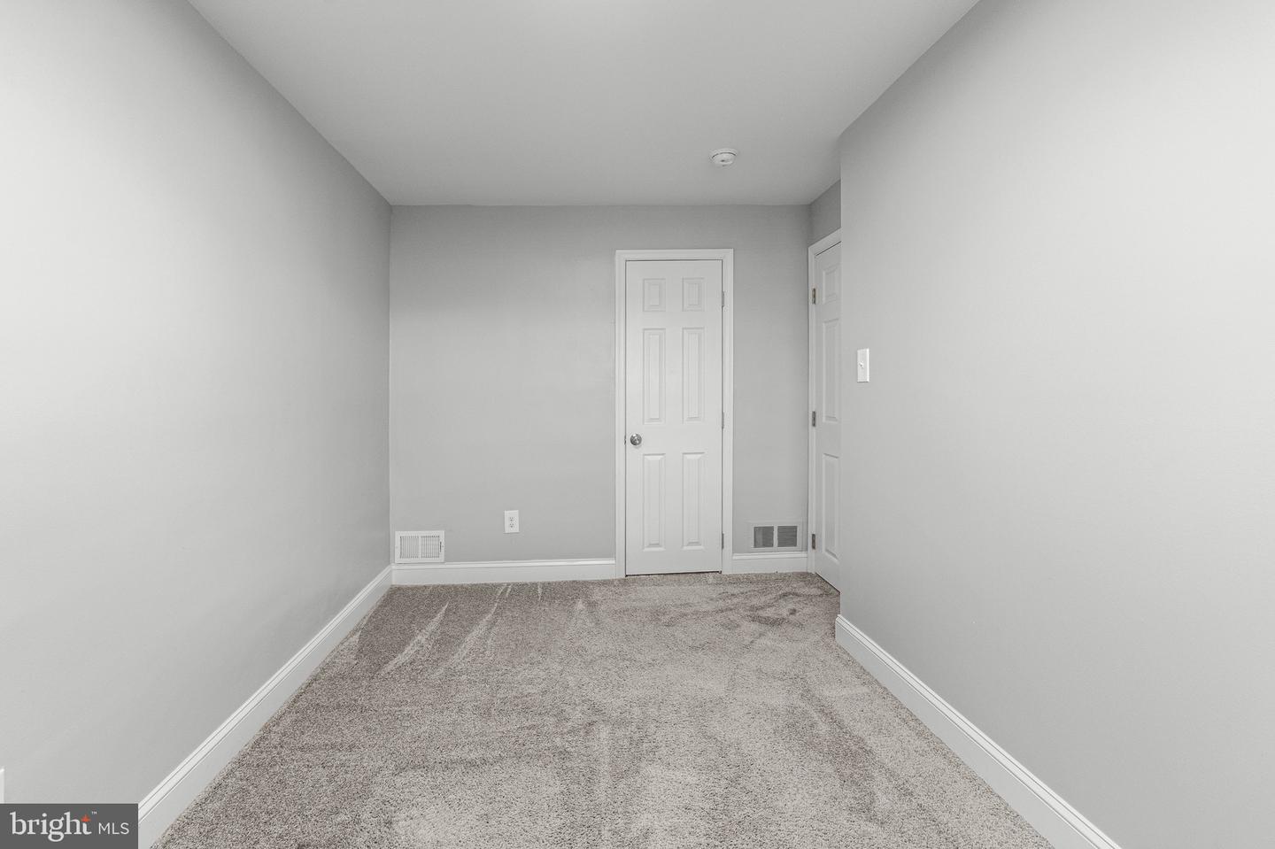 2203 Redthorn Rd Property Photo 16
