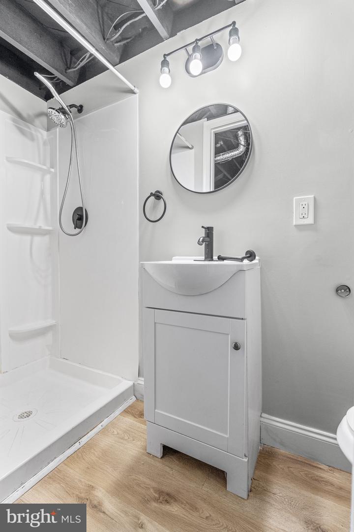 2203 Redthorn Rd Property Photo 20