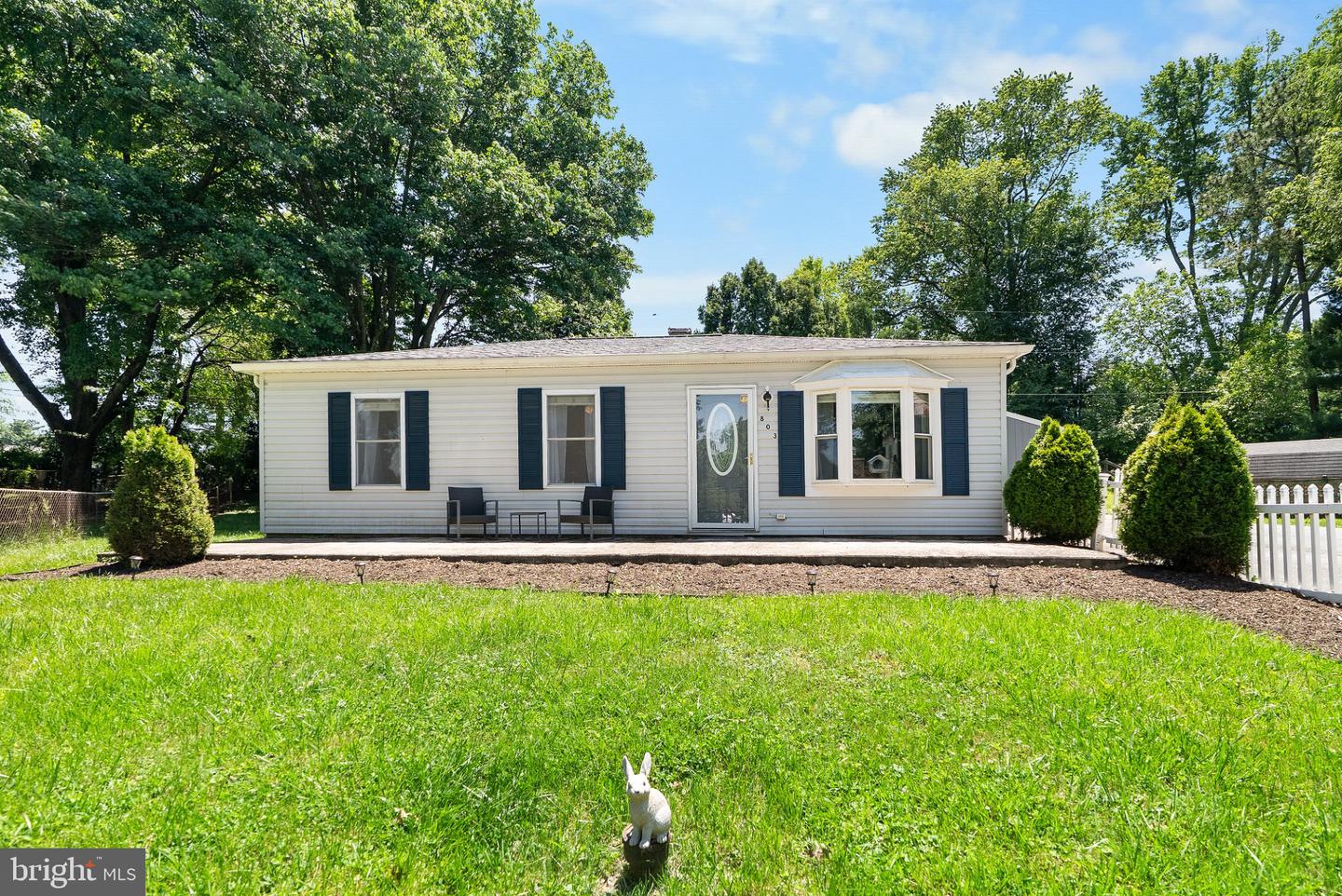803 Greenview Ct Property Photo 1