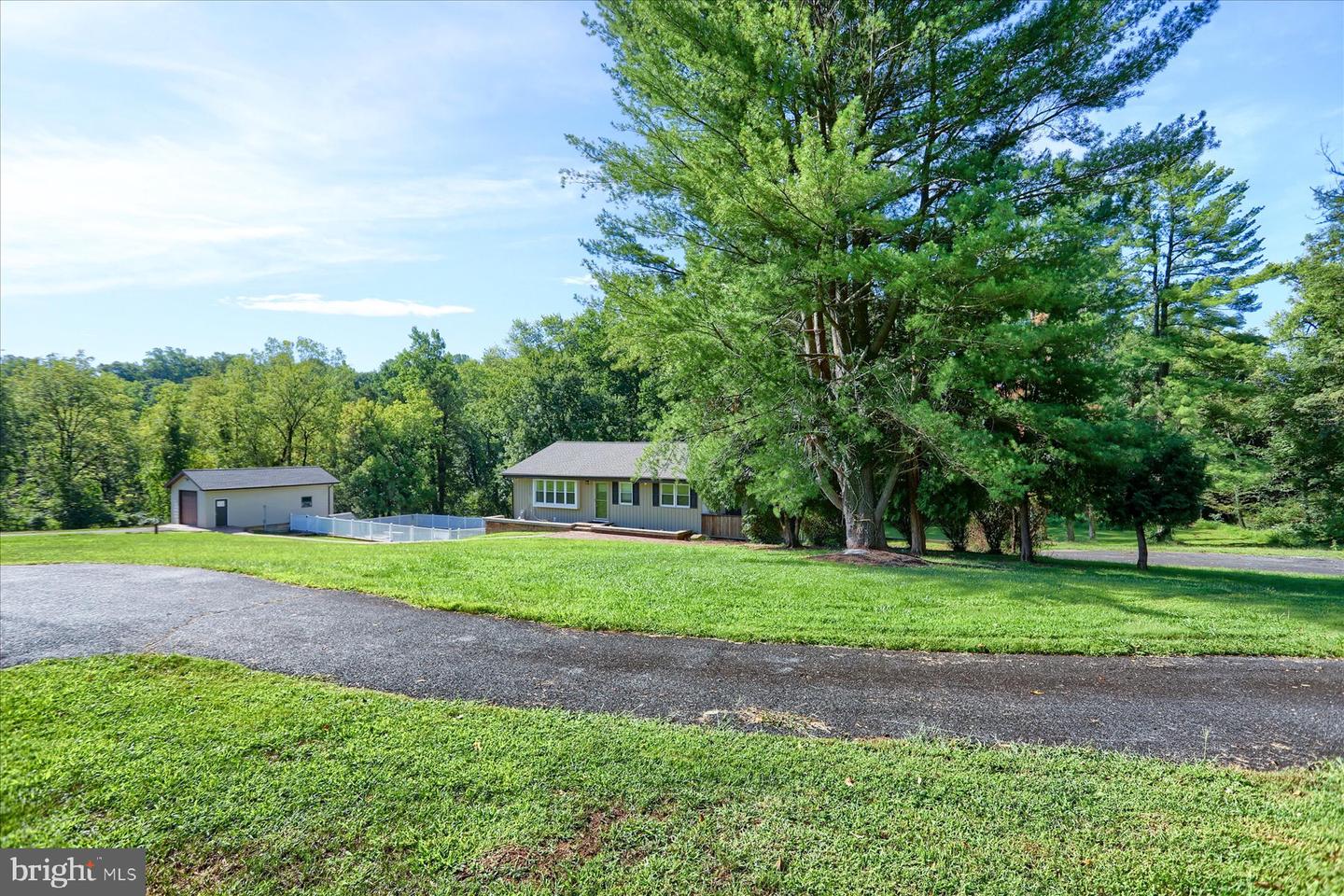 4538 Long Green Rd Property Photo 6
