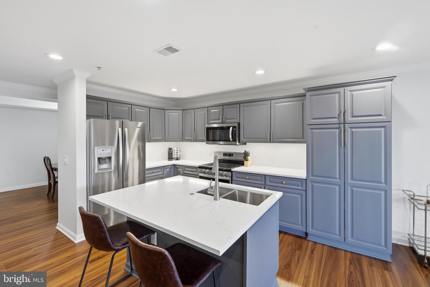 12240 Roundwood Rd #605 Property Photo 4
