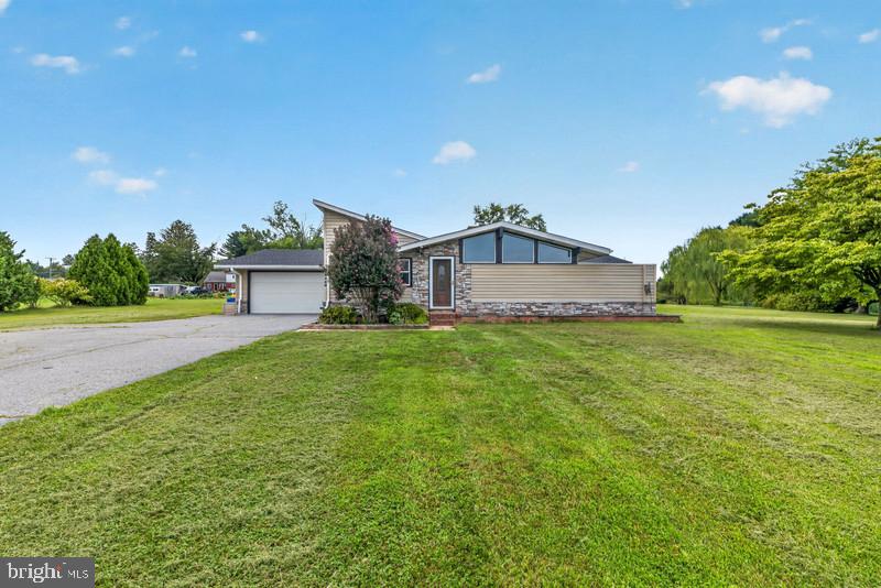 16938 Flickerwood Rd Property Photo 1