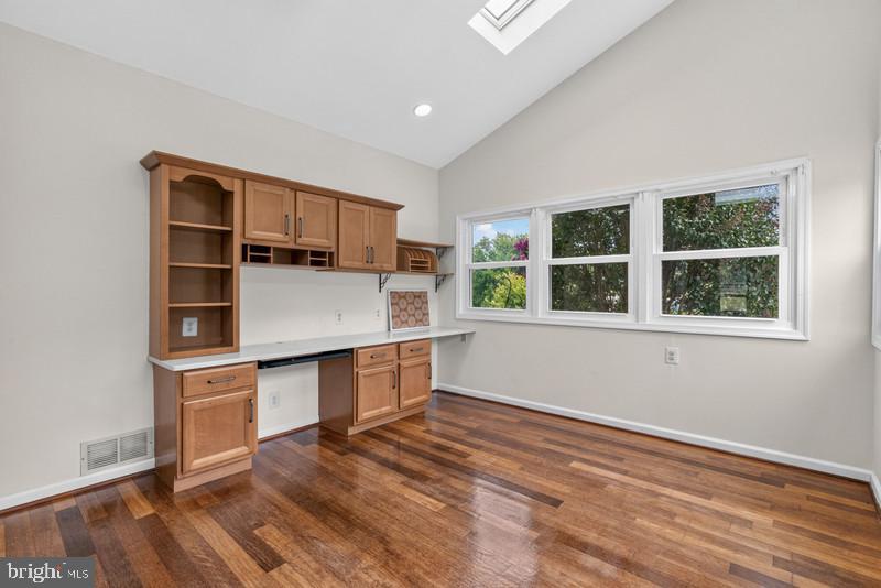 16938 Flickerwood Rd Property Photo 12