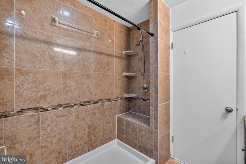 16938 Flickerwood Rd Property Photo 22