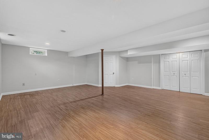 16938 Flickerwood Rd Property Photo 23