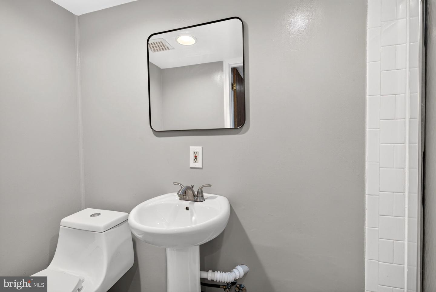 104 W Elm Ave Property Photo 43