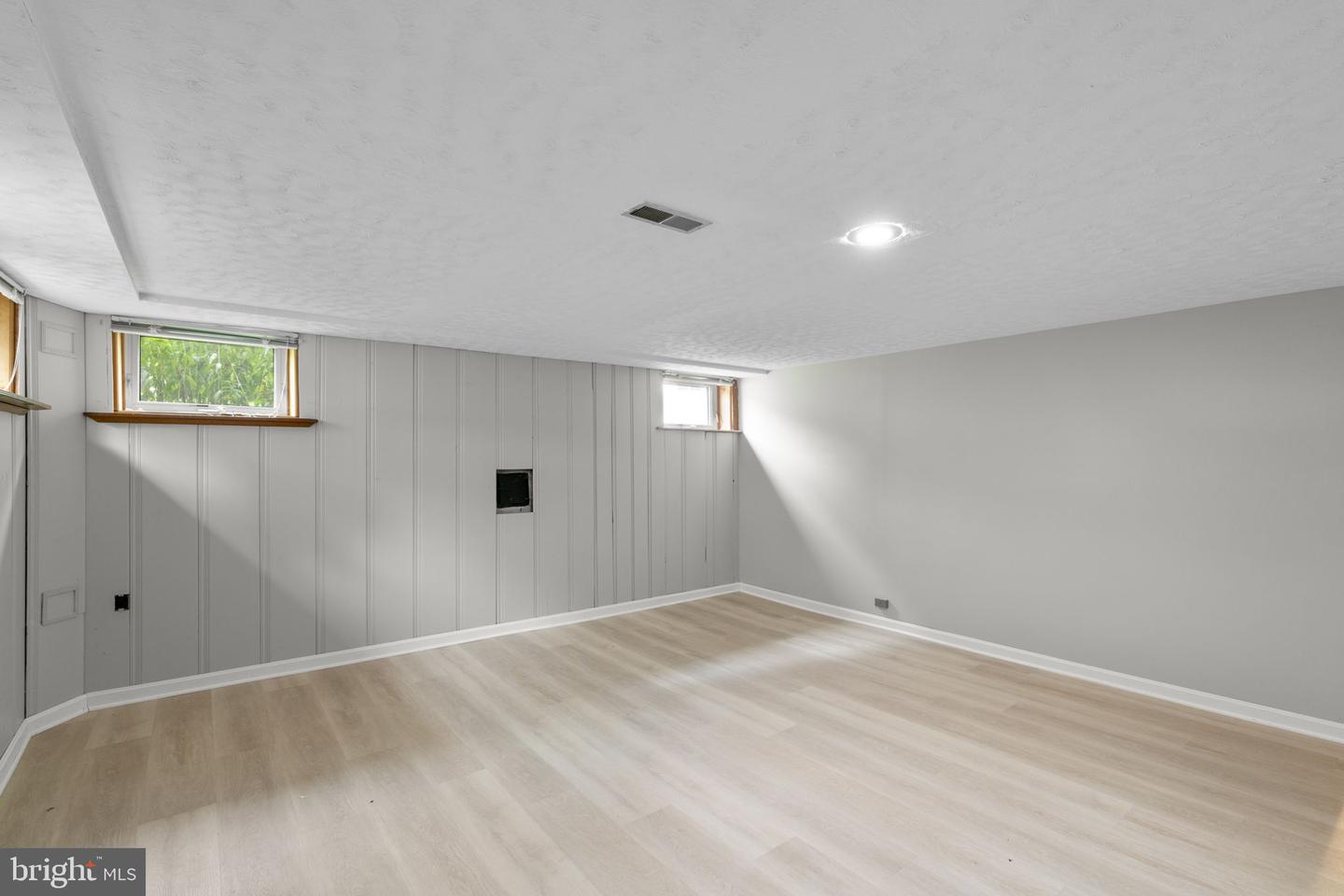 355 Whitfield Rd Property Photo 23