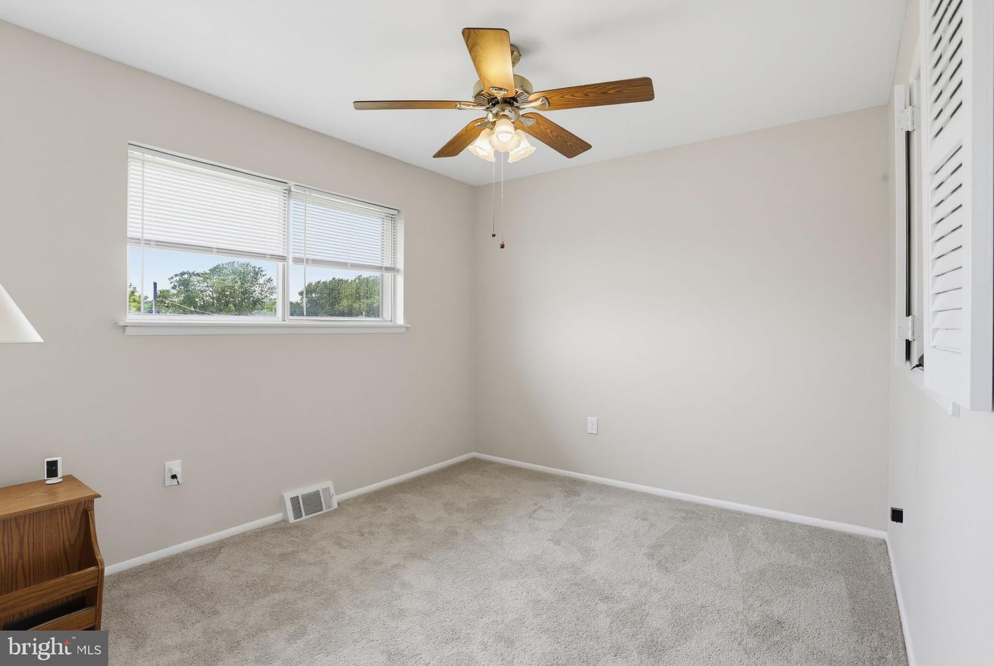 218 Timber Grove Rd Property Photo 8