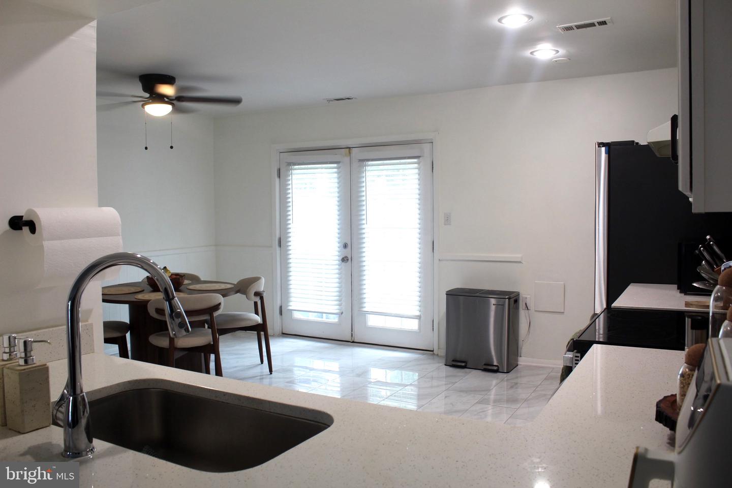 8829 Trimble Way Property Photo 6