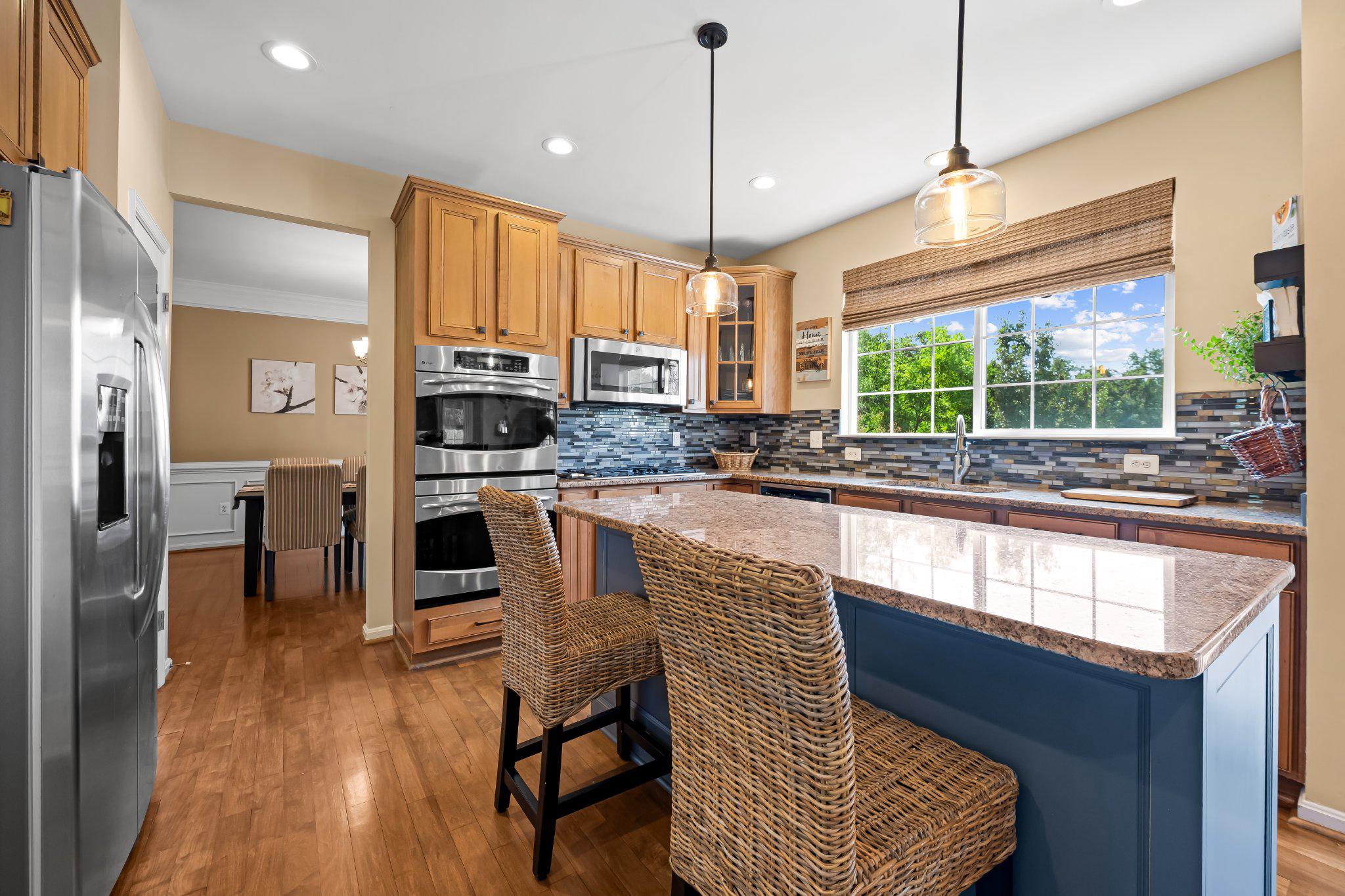5017 Autumn Glow Way Property Photo 3