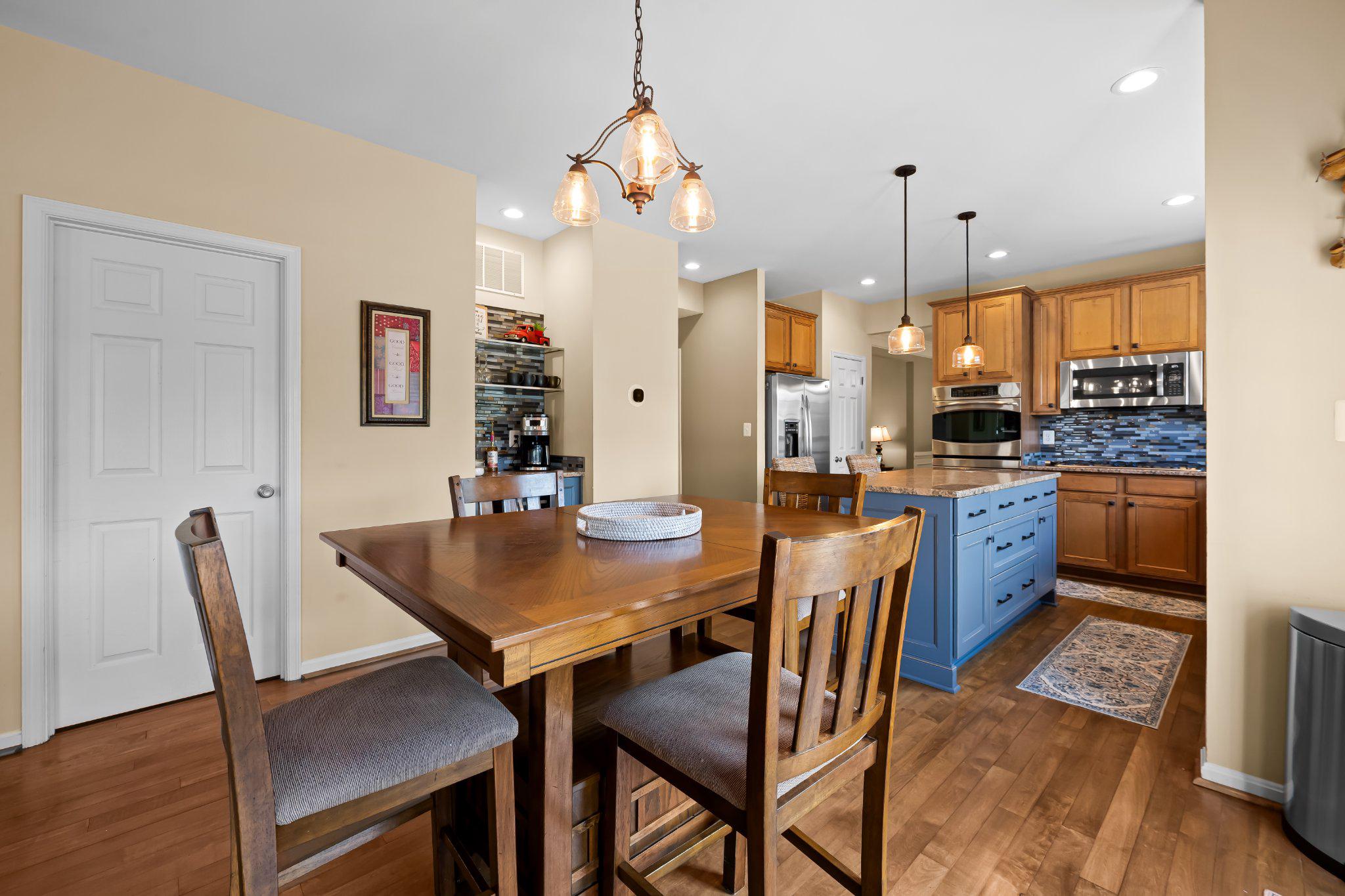 5017 Autumn Glow Way Property Photo 6