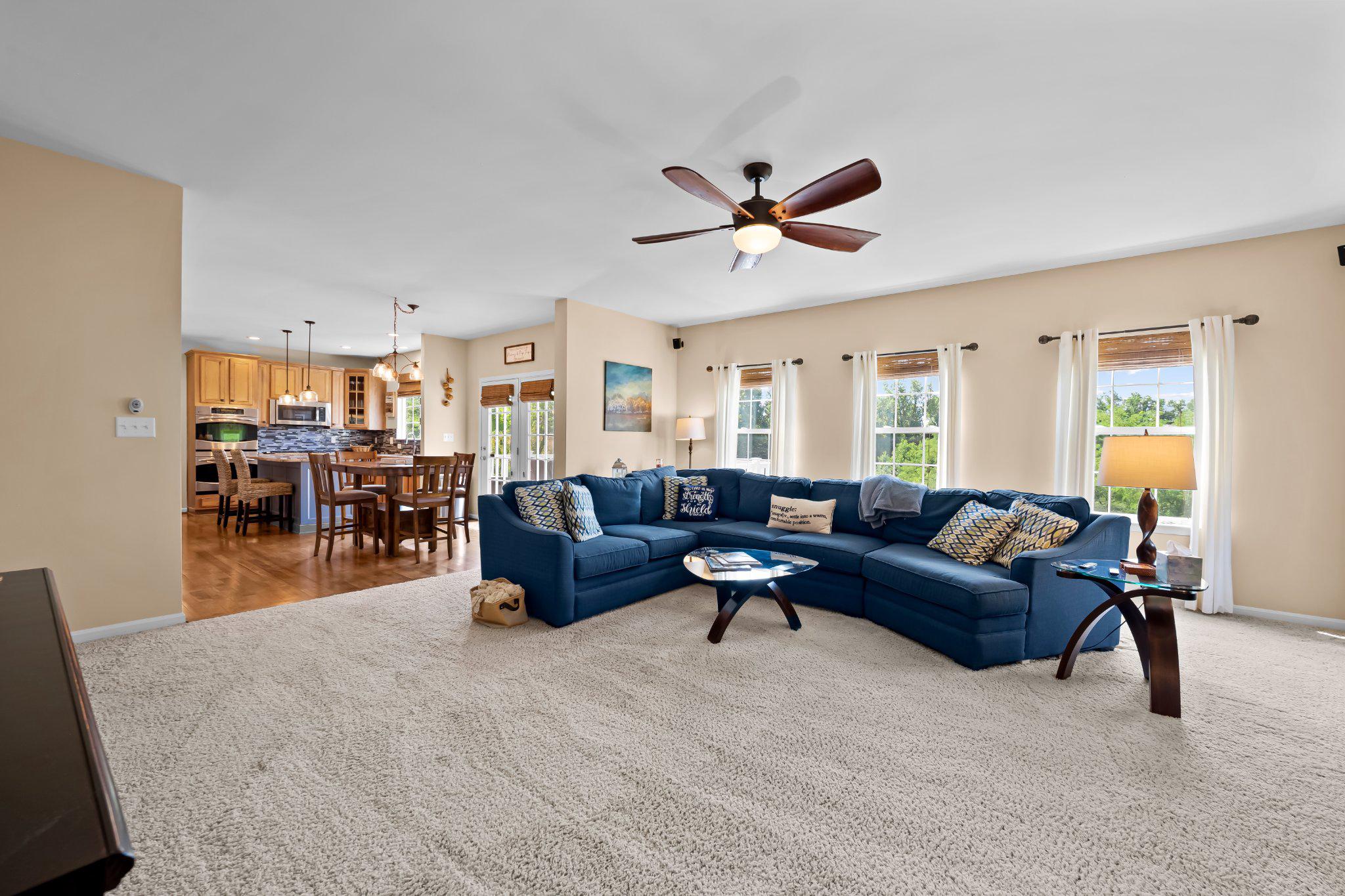 5017 Autumn Glow Way Property Photo 9