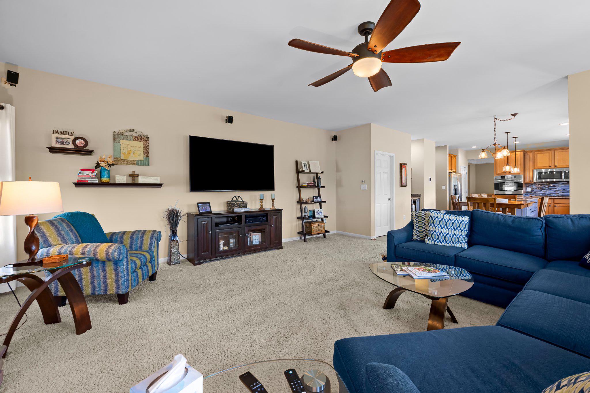 5017 Autumn Glow Way Property Photo 10