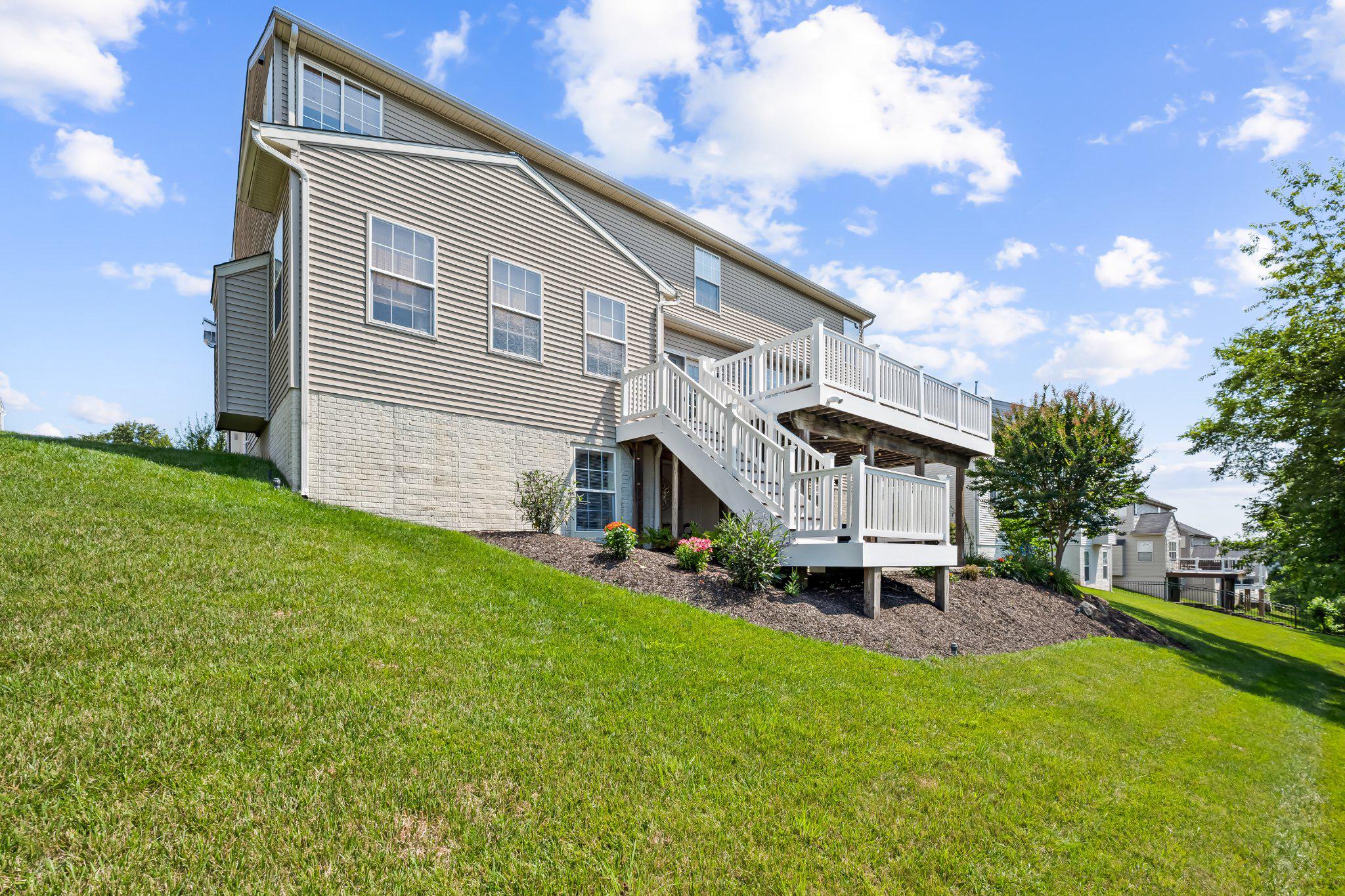 5017 Autumn Glow Way Property Photo 44